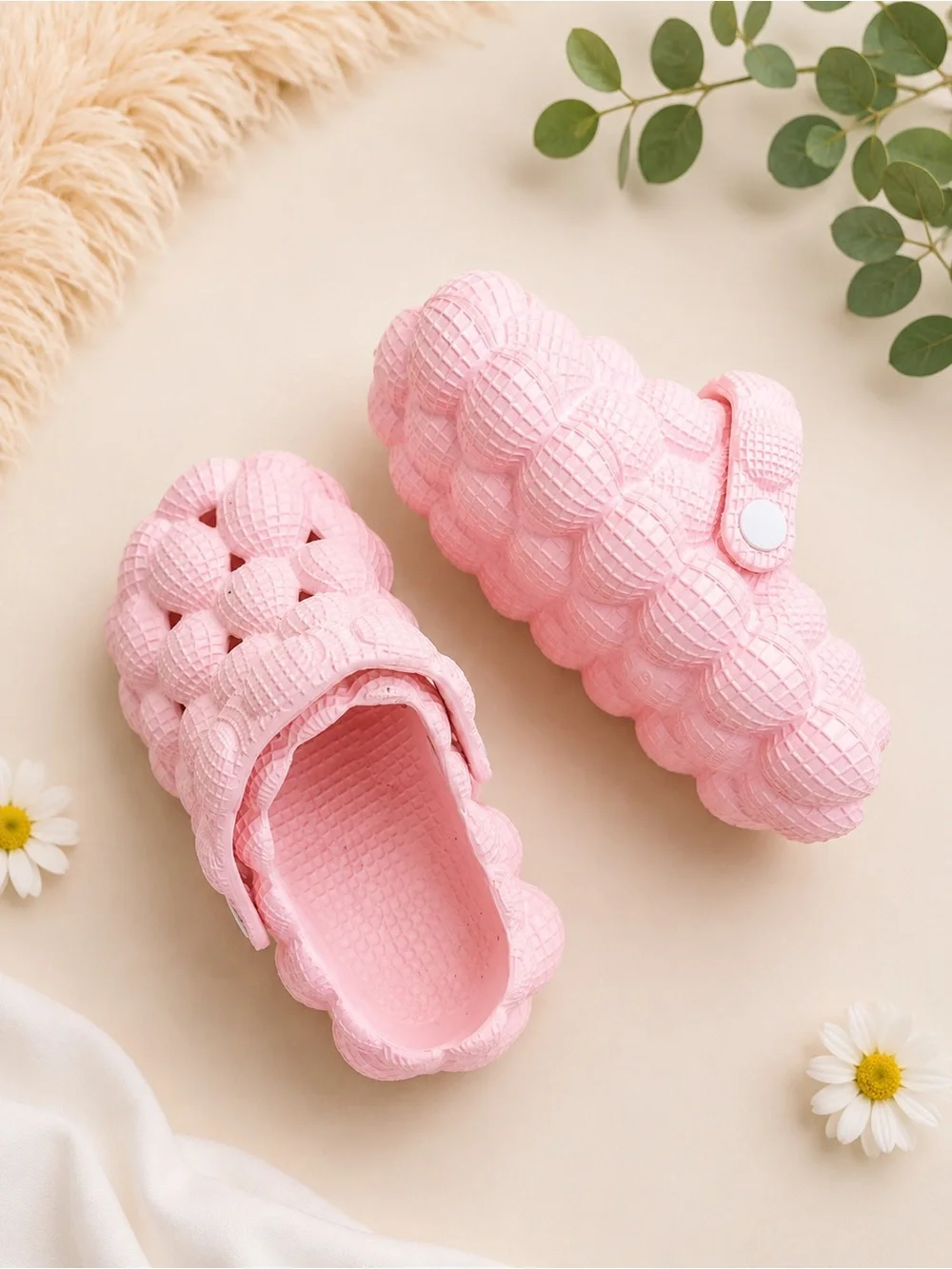 SHEIN Pink Bubble Clog Sandals for Kids